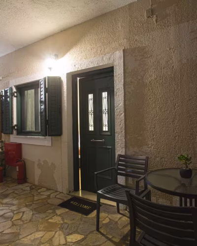 STUDIO WITH GARDEN VIEW​ KARDAMYLI 9